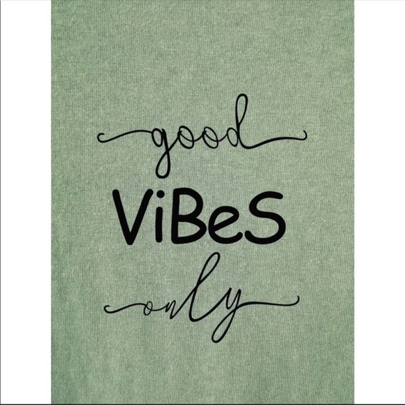 PLUS good vibes only graphic green tee - Picture 2 of 4